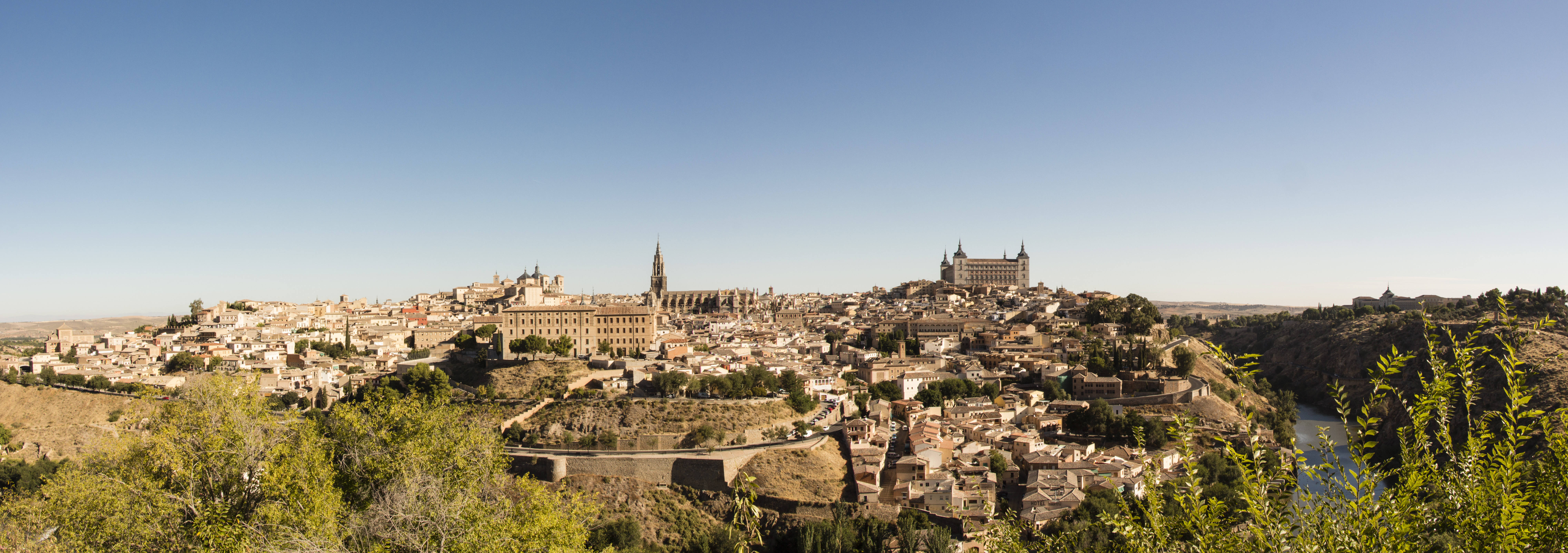 Panorámica de Toledo y el Alcázar desde el Mirador del Valle sobre el Tajo